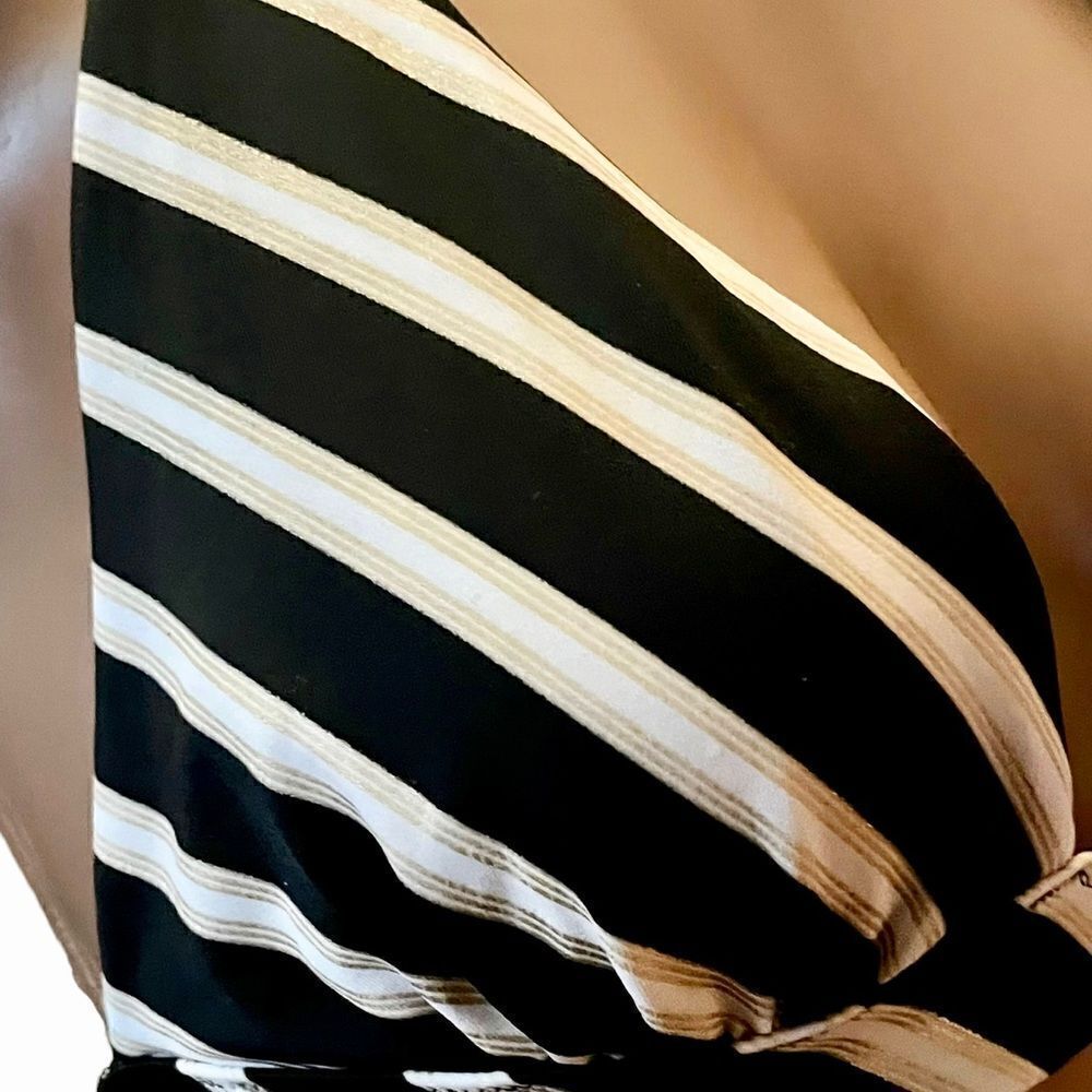 Victoria’s Secret - M - Bikini Top Black & White Stripes w/ Cream Pinstripes - Picture 3 of 6
